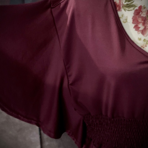 Butterfly sleeve top - Picture 2 of 3